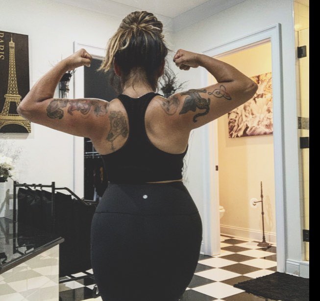 snooki's tweet photo. Don’t be Lazy, put in the work! It will change you physically and mentally 🙏🏽 It’s taken a longer time to tone up after having my 3rd child, but this mawma ain’t given up💋 https://t.co/rfhwmjdcOp