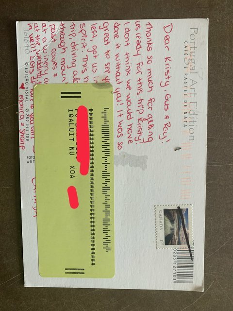 TMSarkar's tweet photo. .@canadapostcorp can someone please tell me why anyone would have thought this sticker placement was appropriate? https://t.co/VWkXaYjYEr