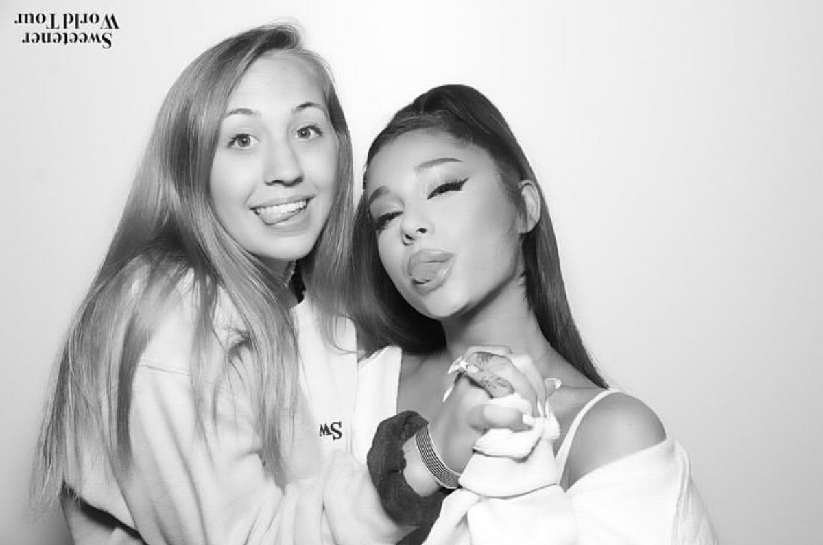 buteracentrals's tweet photo. Ariana performed in St. Paul, MN on July 8th, 2019 (1 year ago). See the meet and greet photos here: https://t.co/CDtZM9HDvO #SWTStPaul https://t.co/01a5qe0BsV