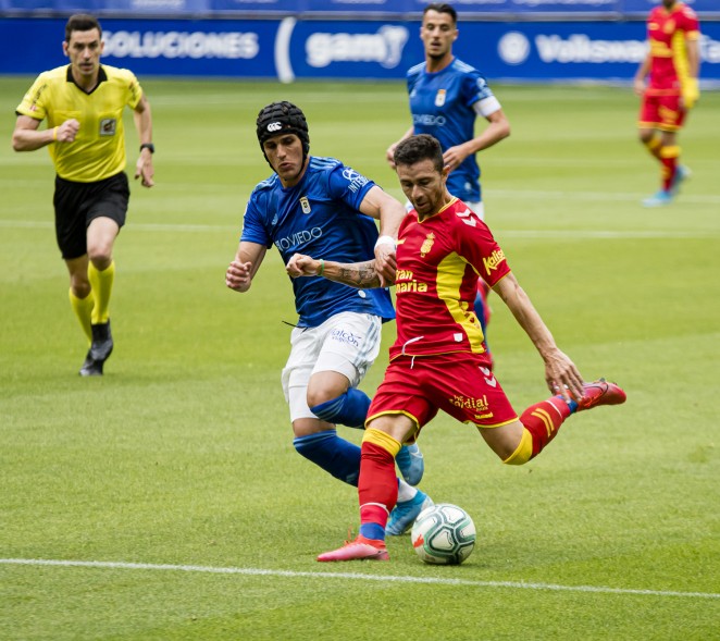 La UD renuncia en Oviedo a luchar por algo más que mantenerse   (2-1).
Léelo en gofiopress.com
