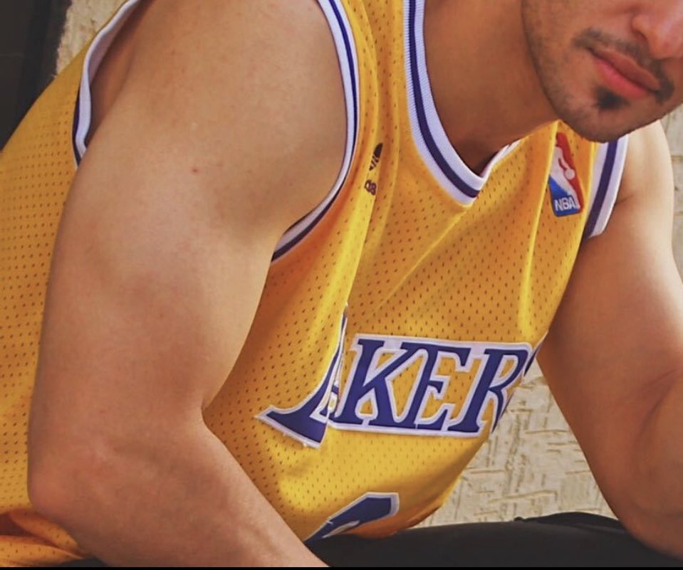 Chubibo7's tweet photo. Weakness ko talaga ang mga poging masarap ang biceps at naka jersey!! Sarap dilaan from head to toe!!!😋😋😋 #alterpinoy #alterph #alterglobal #altercebu 🇸🇦🇵🇭 https://t.co/9NahNfDK7W