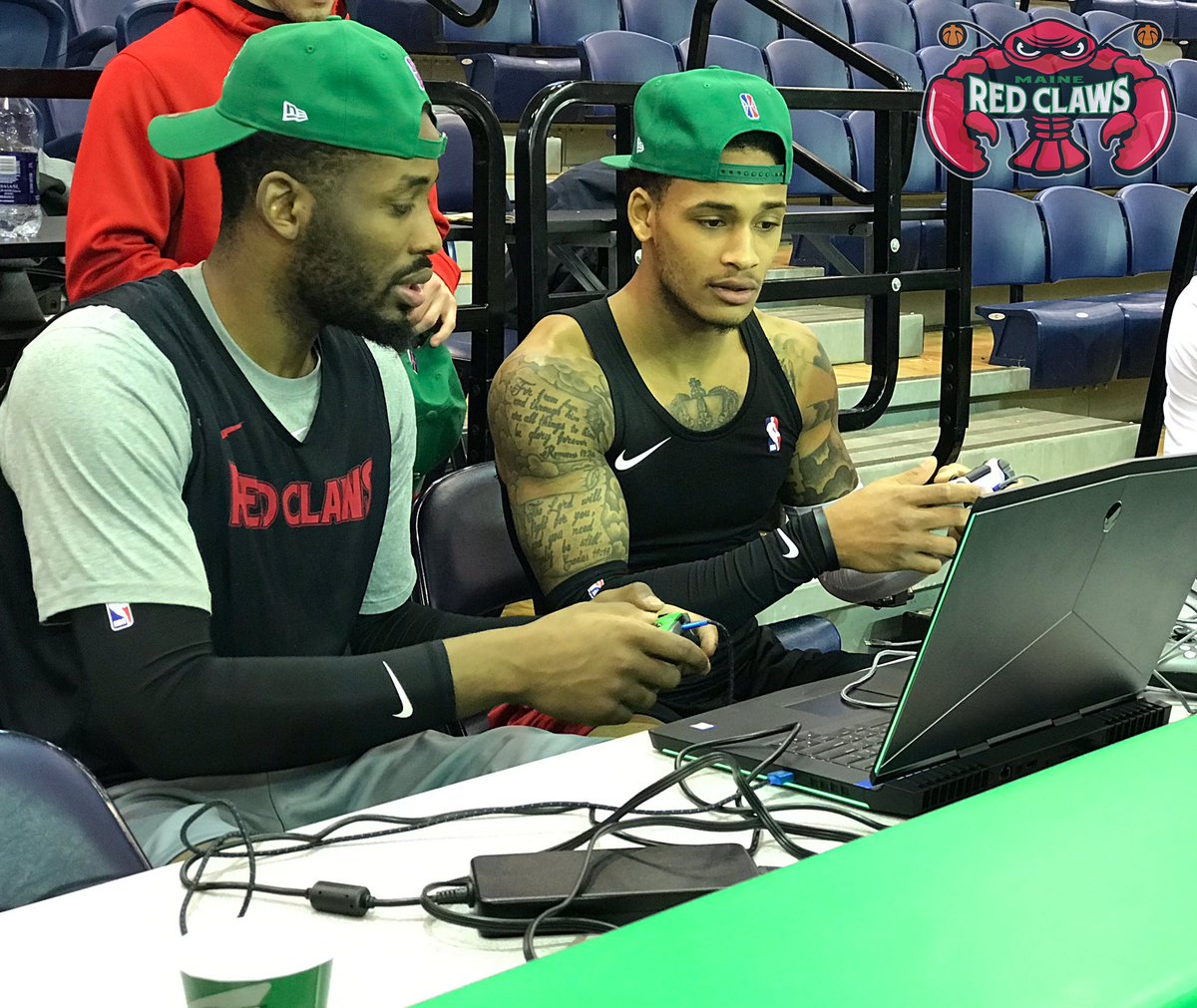 maine red claws hat