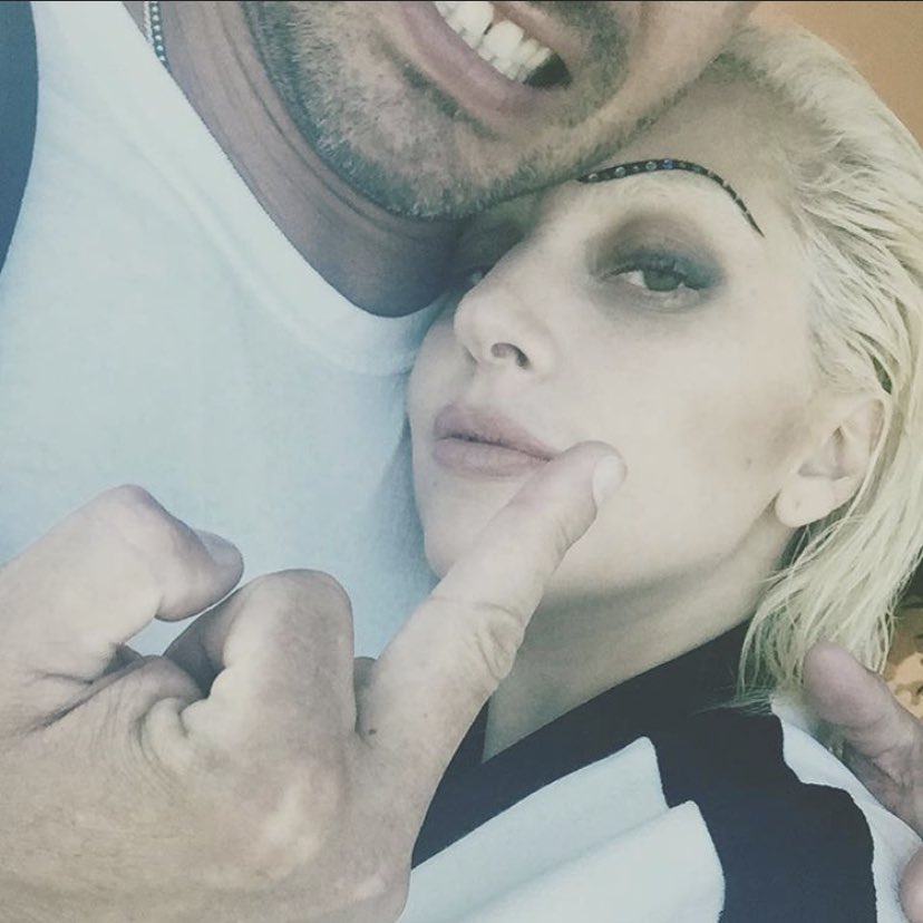 gaga by gaga: a selfie thread