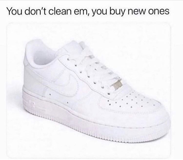 paulyeezy's tweet photo. TELL YO FRIENDS WITH YELLOW AIRFORCES AND THEM IG BADDIES WITH DIRTY LACES TIME FOR SOME NEW ONES! #AF1s @Nelly_Mo taught me! https://t.co/gQVyhKyKQf