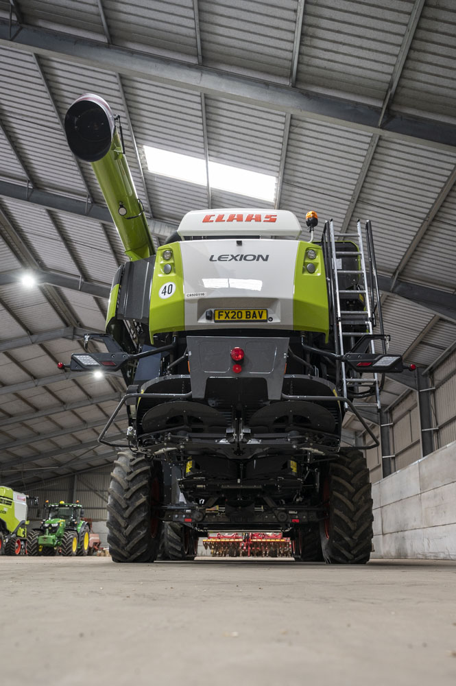 ProHorizonUK's tweet photo. The fantastic new CLAAS 7500 lexion has just arrived at Thoresby Farming &amp; Thoresby Livestock ready for action!! 👍 CLAAS Eastern 
#BritishFarming #CLAAS #CLAASLexion #CLAASCombine https://t.co/BxwuO41bTY