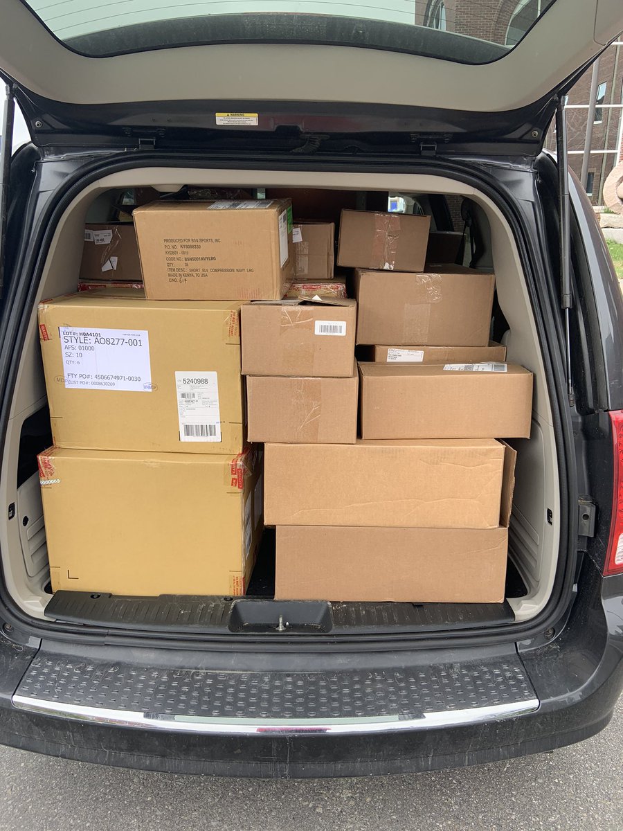 MaineBsn's tweet photo. @MaineEquipment Thank you and let us know when you want us to refill the van for you! #football #boxesfordays https://t.co/PN6ZrW4tOk