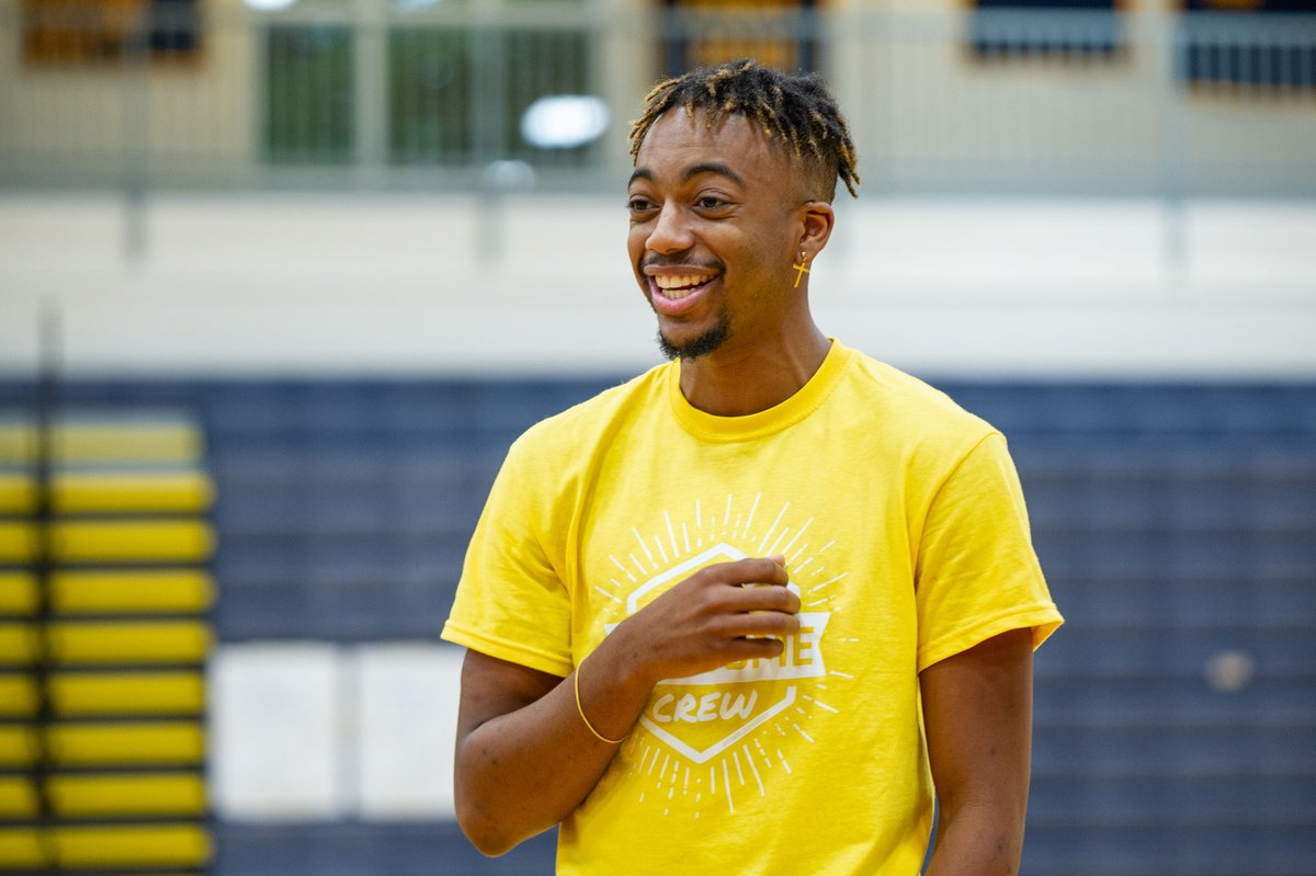 FranklinCollege's tweet photo. As a Launch Mentor, Bennie Patterson '22 wants to be somebody that first years can come to. “I am open and always willing to talk to people. I tell my mentees, ‘Listen, I am not a person of authority. I go to school with you. We’re friends. It’s like being a big brother.’ ” https://t.co/BfDCkaRxoT