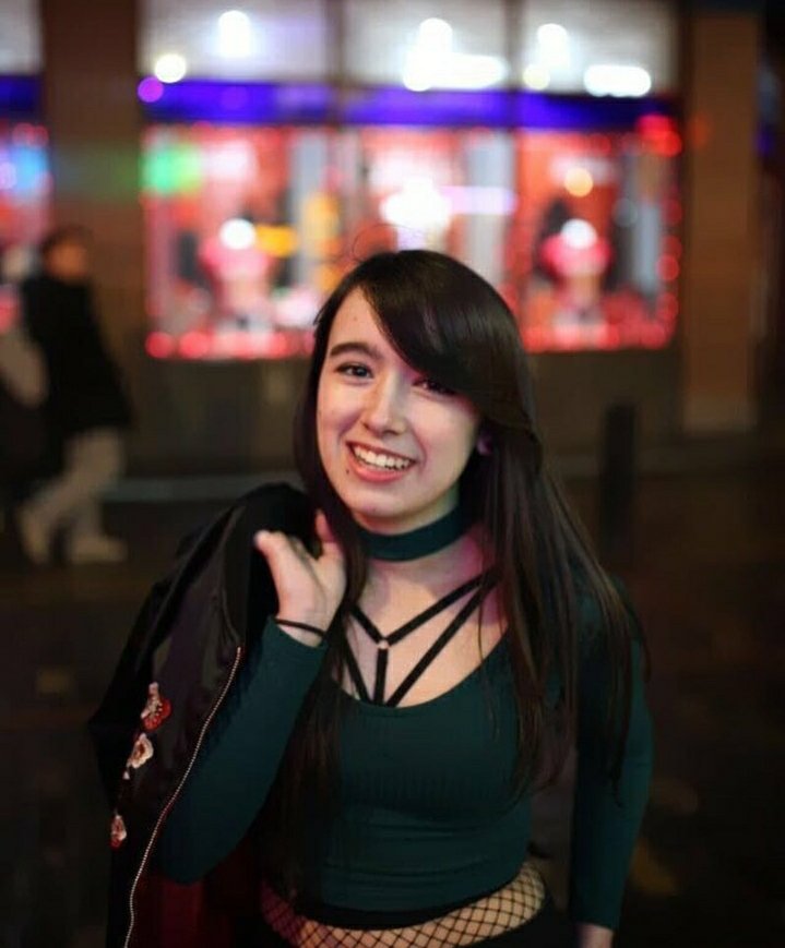 funfackt's tweet image. Dani is Born in London, United Kingdom, Her father is Irish, mixed-race mother.