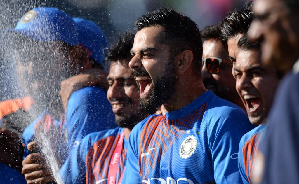ImKohli_FC's tweet photo. On This Day in 2018💥

Virat Kohli scored 43 in Bristol 😍 &amp; also made history by becoming the first ever Indian Captain 👑 to win a T20I Series in England😎🔥

#ViratKohli #KingKohli https://t.co/IyZbBX9QlL