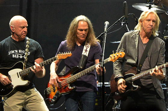 maquinaprofanaf's tweet photo. EAGLES : Banda Promete Álbum Ao Vivo Para Outubro
Inscreva-se No Blog 👇🤘🎸
https://t.co/BQZ58IJo3j
#Hardrock #country #rocksoft #rockfolk #rockblues #rock #melodicrock #AoVivo https://t.co/x1ZzmdwdIV