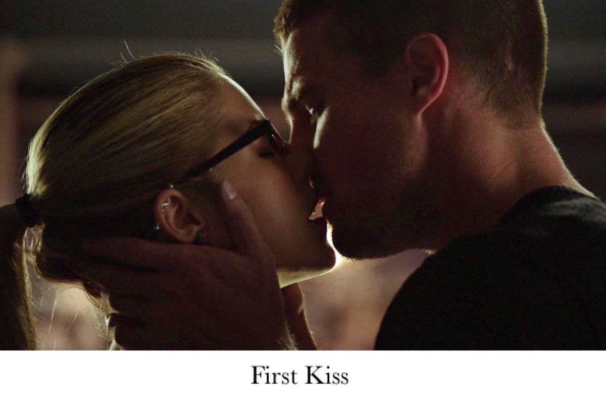 First Kiss - Last Kiss 3x01 8x10 #Olicity #OlicityKiss And they have all th...