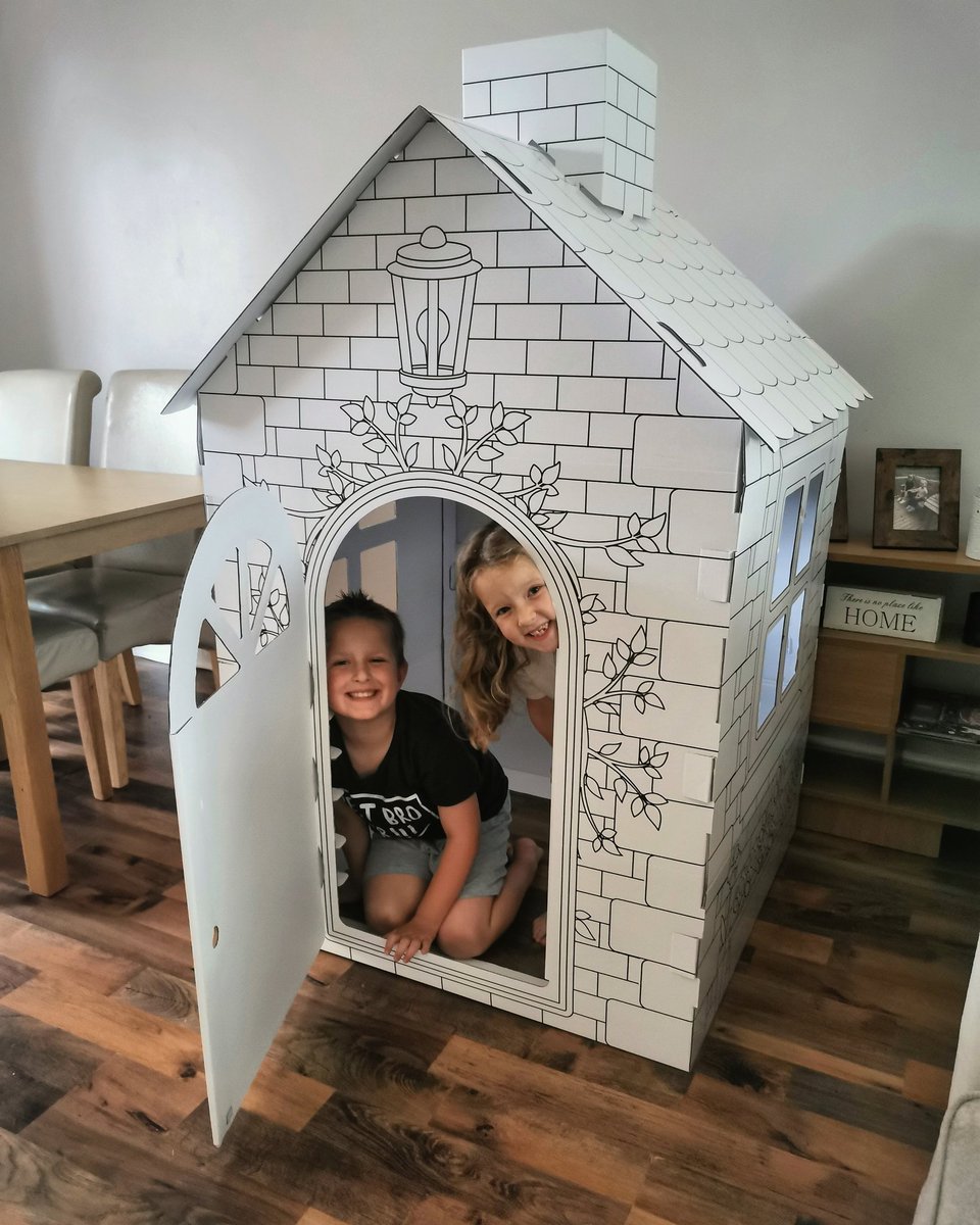 dannieritch's tweet photo. @cardboardmagic1 happy kids 👏 https://t.co/zquOI2grXu