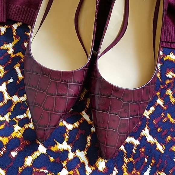 TraceyBrasel's tweet photo. So good I had to share! Check out all the items I'm loving on @Poshmarkapp #poshmark #fashion #style #shopmycloset #ninewest #jmcollection: https://t.co/l1xaTPi8Nb https://t.co/bLjcFYDNH4