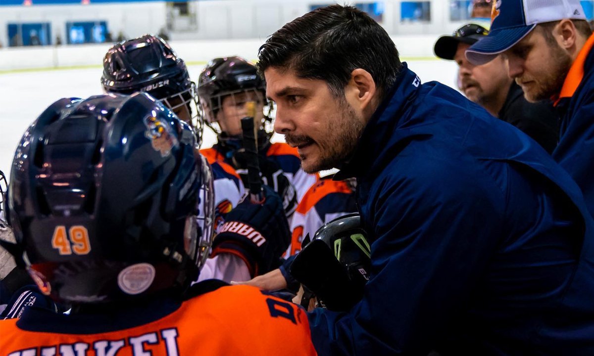 Former NHLer Eric Perrin has been learning the ropes of rink management in his new role in Daytona. #HockeyIsBack → bit.ly/2ZPAfHx