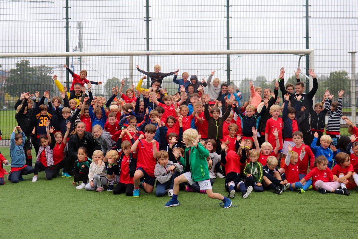 Beweegkamp dag 3️⃣🥋

Het eerste Beweegkamp van de zomer was fantastisch🤩

#karate #hockey #frisbee #beweegkamp #summercamp