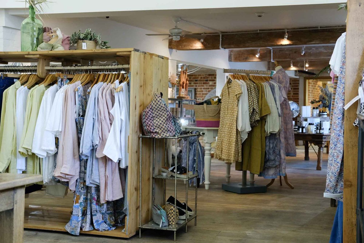 SnapeMaltings's tweet photo. Have you seen our fabulous pop-up Samphire boutique in House & Garden yet?
If you haven't, 30% off all clothing might be an excellent reason to...not that you needed an excuse to pop by...π
#snape #snapemaltings #snapestyle #shoplocal https://t.co/dbsAMYQ0MC