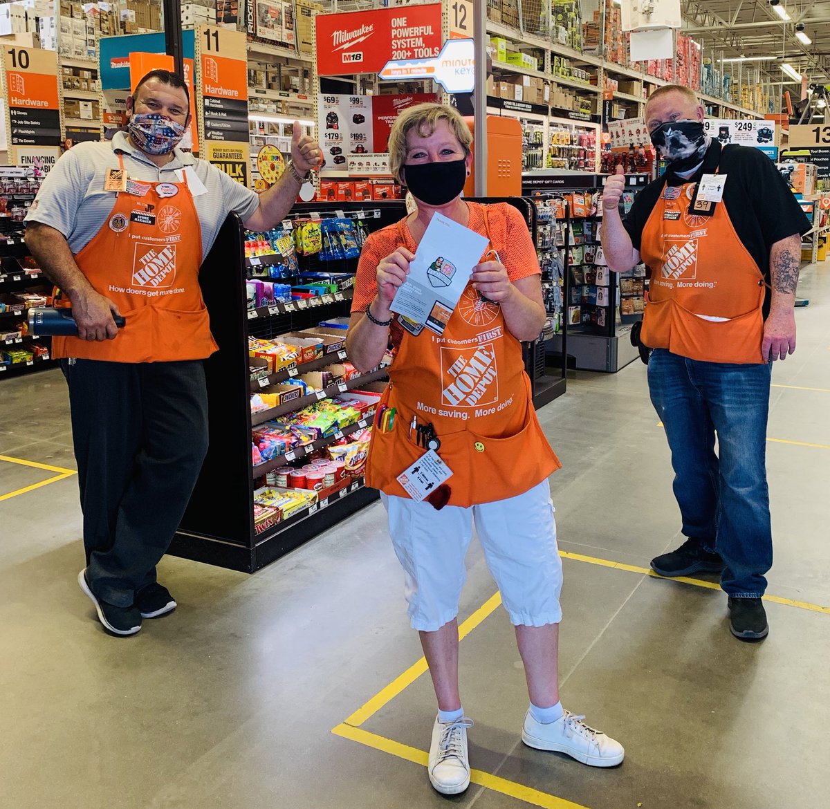 jptorresSM's tweet photo. Leah my 3x platinum HC!!  Poway Customers adore her and we do too! Keep up the great work ⁦@NotoKara⁩ ⁦@JabarrBean⁩ ⁦@TraciWisham⁩ @jeff8949 https://t.co/UrIbyQTRbF