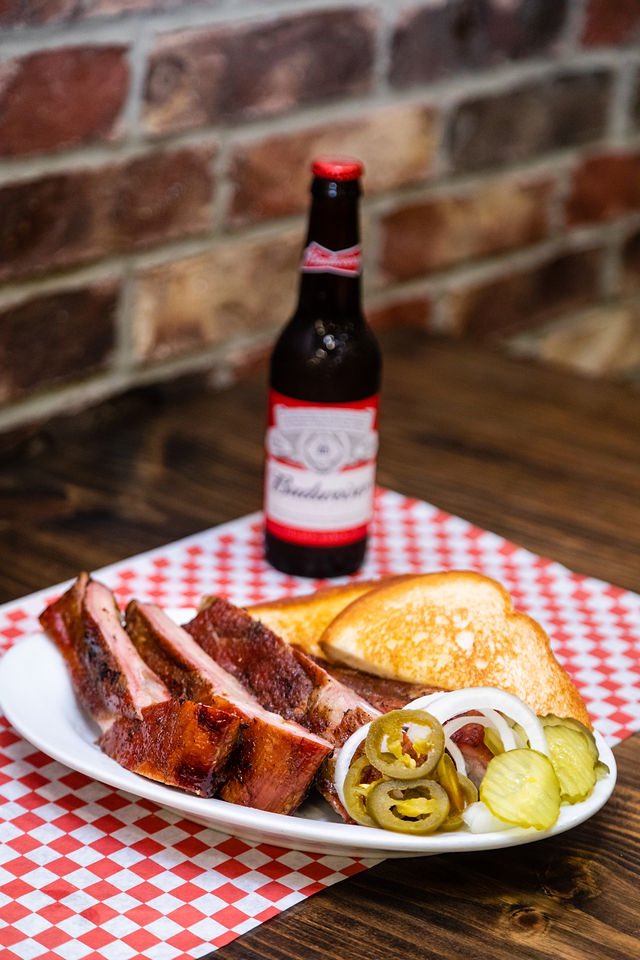 lyndons_bbq's tweet photo. Thursday's are for the RIBS, and we are all about making them finger lickin' good 😋!
-
Bring a friend, coworker, or your boss and get the Rib Plate Special (3 ribs with 2 sides) for ONLY $10.50. #RibSpecial #HoustonBBQ #SupportLocal #RibPlate #LocalBBQ #SMSTX https://t.co/x4uSHqPthD