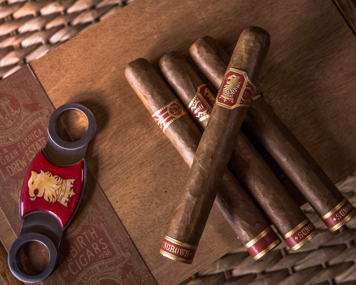 Try Undercrown Sun Grown to find out what we mean when we say Sun Grown Spice. #Undercrown #De4l