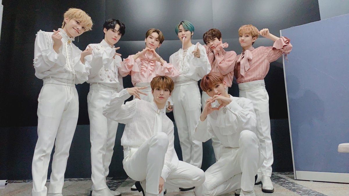 hyukelast's tweet photo. This month has been so happy because of @ELASTofficial I’m so proud of our boys, they’ve accomplished so much in only one month since their debut. They are definitely legendary rookies 😌 #1MonthWithElast so proud to be elring, forever with e’last 💚💙#TogetherWithElast https://t.co/SWu3MeHQ3k