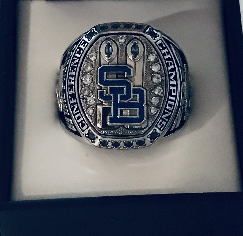 CoachLawlerSBVC's tweet photo. 2019 Championship ring came in this morning. Thank you to all players @SBVC_Football 2019 squad and great coaching staff @SBVC_Athletics AD Dave Rubio and President Rodriguez for your awesome support. https://t.co/HCRaWVY9Qn