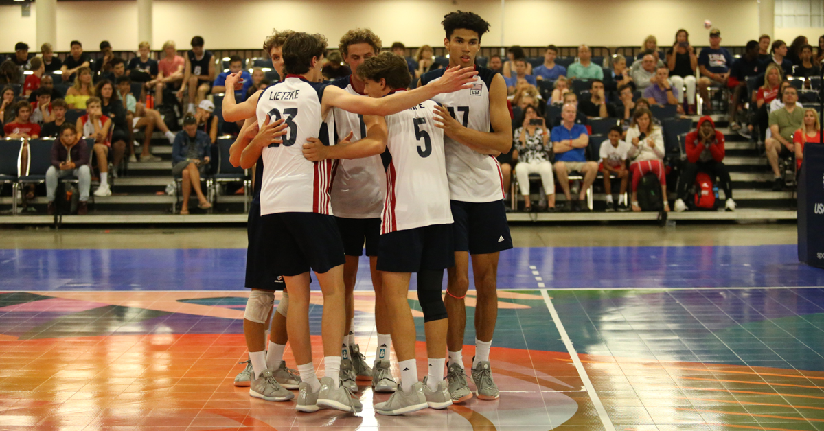 usavolleyball's tweet photo. Congratulations to everyone who made a 2020 Indoor High Performance National Training Program! 👏 All rosters are now available on our website. #USAVhp
➡️ https://t.co/dstIAsAyig https://t.co/52ldGUpdtt