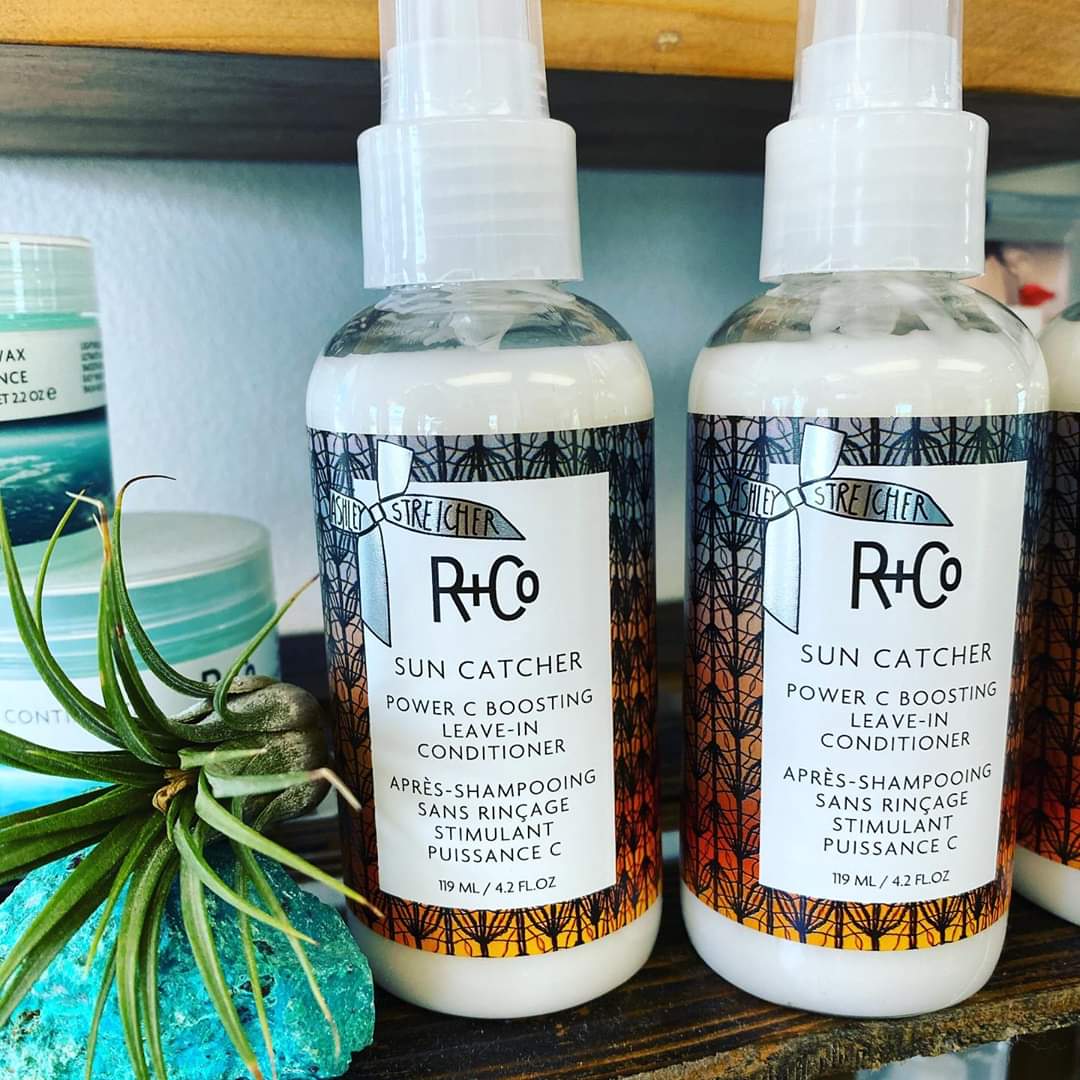 njgirlbosses's tweet photo. It has arrived at Salon Twenty Seven in Shark River Hills✨💛🤩☀️
.
#randco #randcohair #suncatcher #veganhaircare #vegans #cueltyfree #hairsalon #vegans #WomeninBusiness #Jerseyshore https://t.co/GG5d2M0RCA