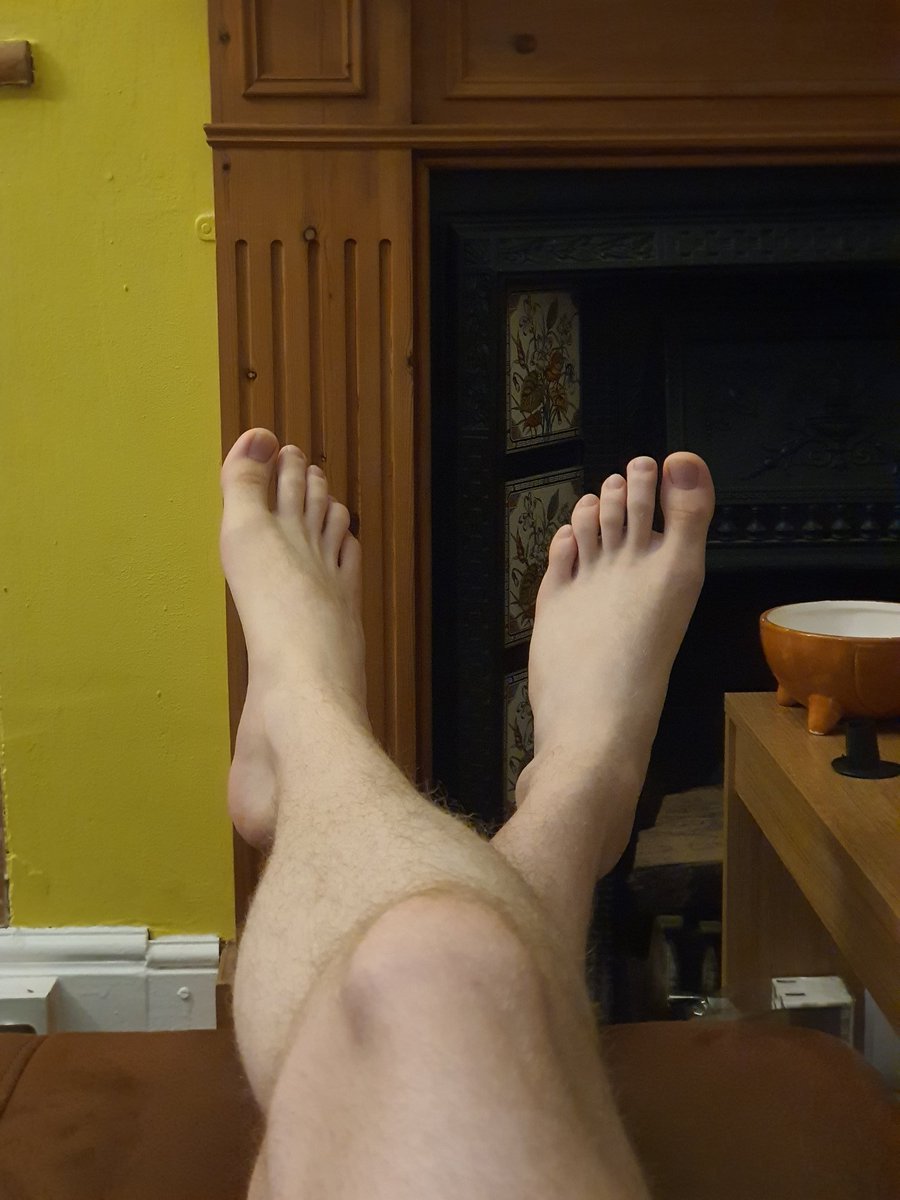 MasterKyleUK's tweet photo. Resting these sweaty boys, too much pacing around for one day... #findom #cashsub #finsub https://t.co/S8bqydc6lP