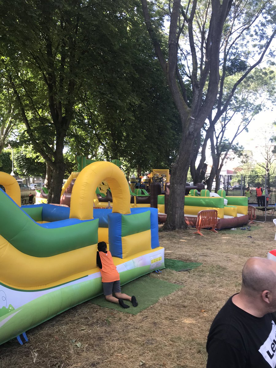 BaptistePerreau's tweet photo. Un beau succès dès le démarrage, nos familles montreuilloises sont au rendez-vous.
Un bel été au Parcaboutchou s’annonce https://t.co/lZi5awwtzT