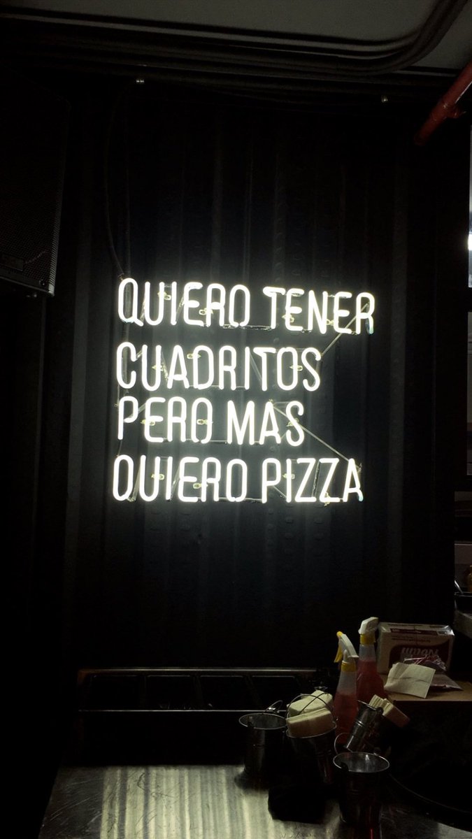 juancarabin's tweet photo. #8Jul🍕Pizza la comida de la Felicidad🍕 https://t.co/xUPEsAZ65T