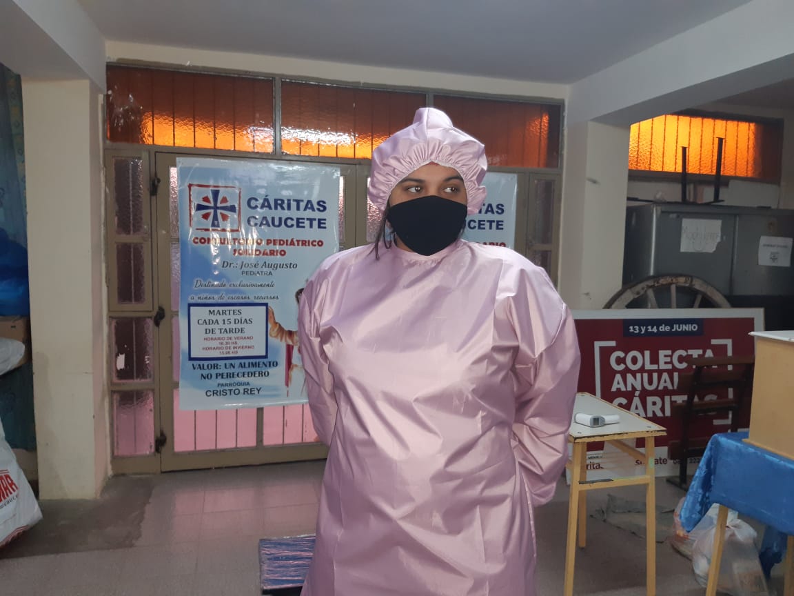 “La pandemia nos impide reunirnos como antes, pero el amor se adapta y encuentra formas maravillosas de mantenernos unidos”. 💪❤️ Cáritas San Juan comparte la intensa labor de sus voluntarios. 
#somoscaritasarg