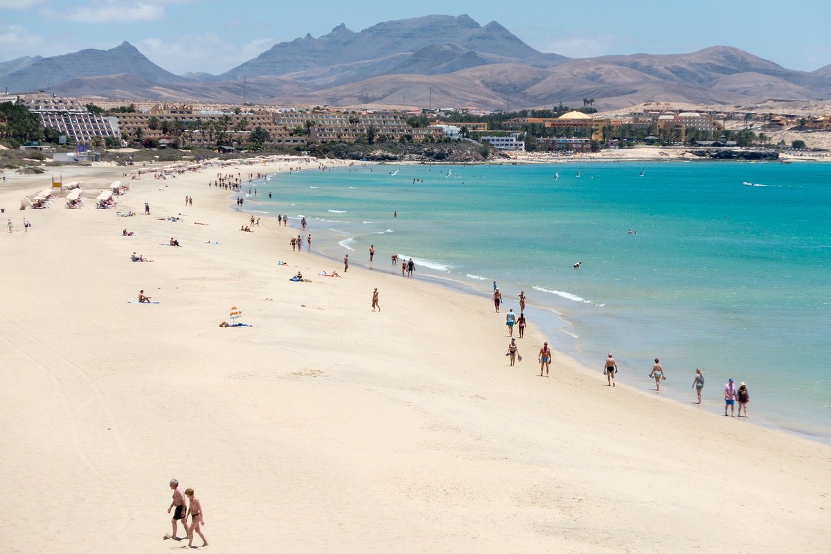 MyVacationBuzz's tweet photo. Enjoy the pleasant ocean breeze and relax on white sand on this island of scenic parks and dunes. Visit our website to save time and money with a Fuerteventura Package Deal! #Fuerteventura #VisitFuerteventura #FuerteventuraVacationDeals #Spain #Europe
https://t.co/meiUtKYaFT https://t.co/fZkzOKkJSH