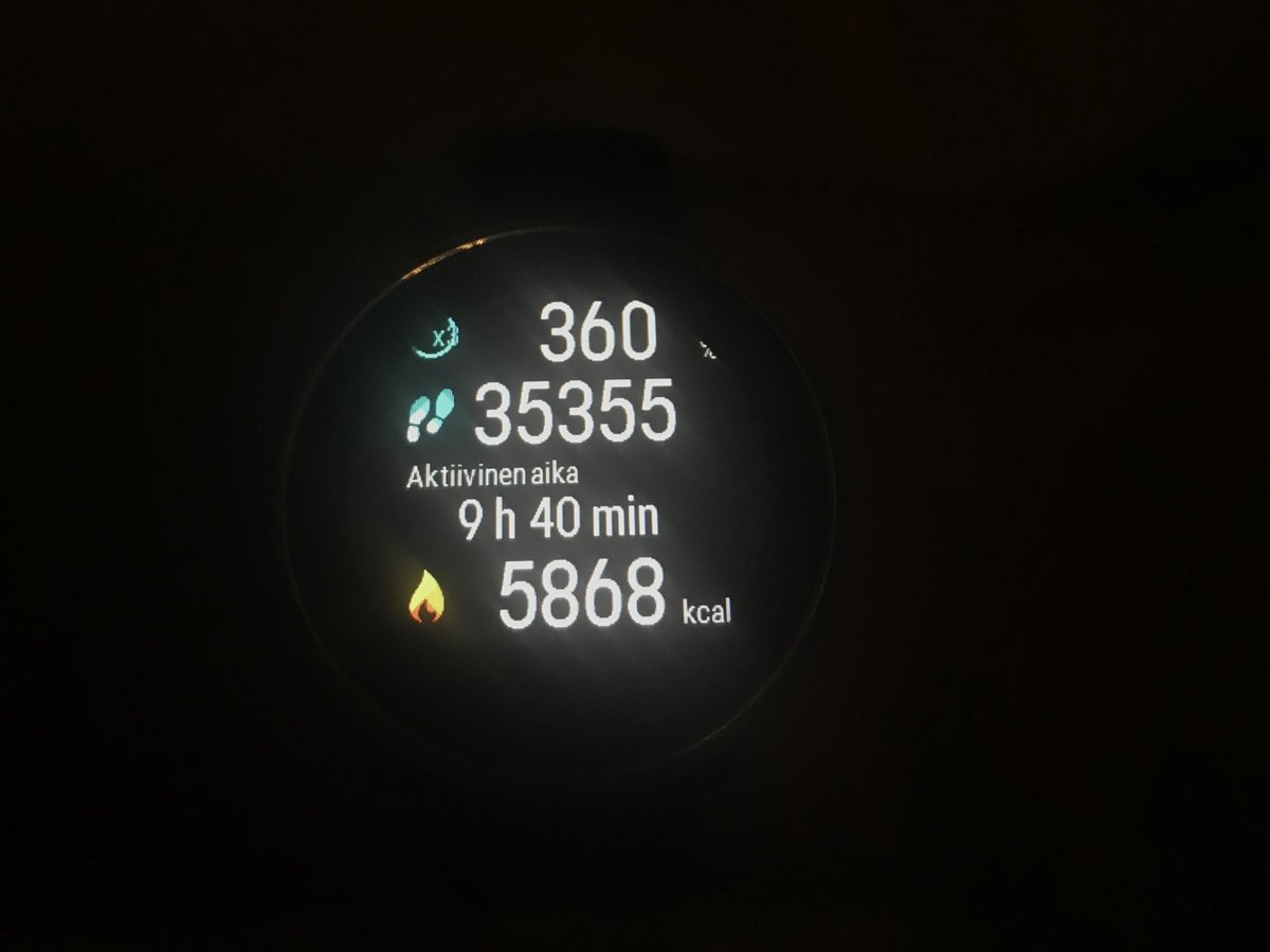 rami_maatta's tweet photo. No joo, aamulla aerobiaa ja keskivartaloreenii. Iltapäivällä 21km juoksulenkki. Illalla palauttavana reeninä 60min harrastelätkäpeli. #normipäivä https://t.co/umWZ89Aq23
