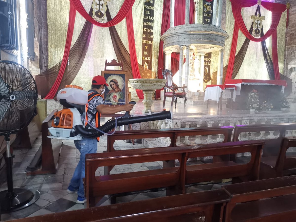 OscarRosasGlz's tweet photo. Seguimos cuidando la salud de todos los carmelitas. 😷

Esta mañana realizamos trabajos de sanitización en el Santuario Mariano Diocesano de Nuestra Señora del Carmen a través de la Dirección de Servicios Públicos. 🚿🦠

Si nos cuidamos, no nos contagiamos.👌🏽 https://t.co/HEmnwovO3b