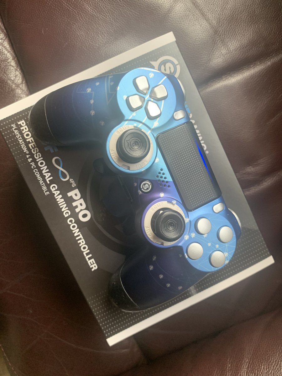 ryanjazz18's tweet photo. Santa came early  @OMGitsAliA https://t.co/vVrAPTL5yA