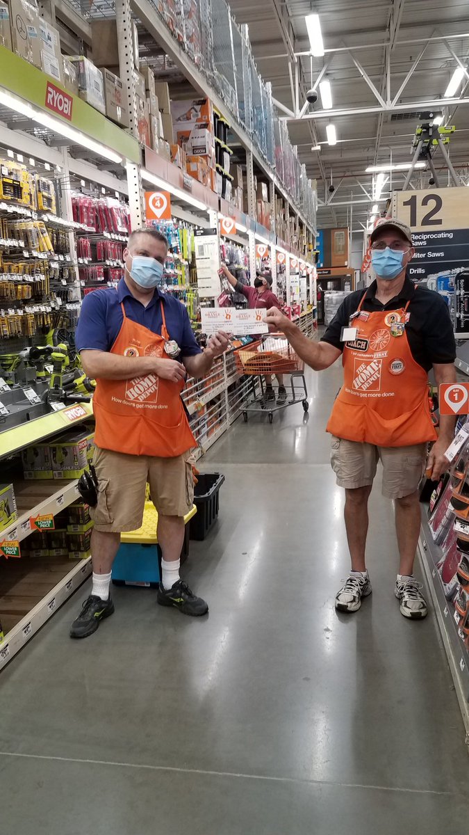 Great job using teamwork to packdown your Hardware department! BRAVO Jim and Chuck!👏🎉 #4738family
