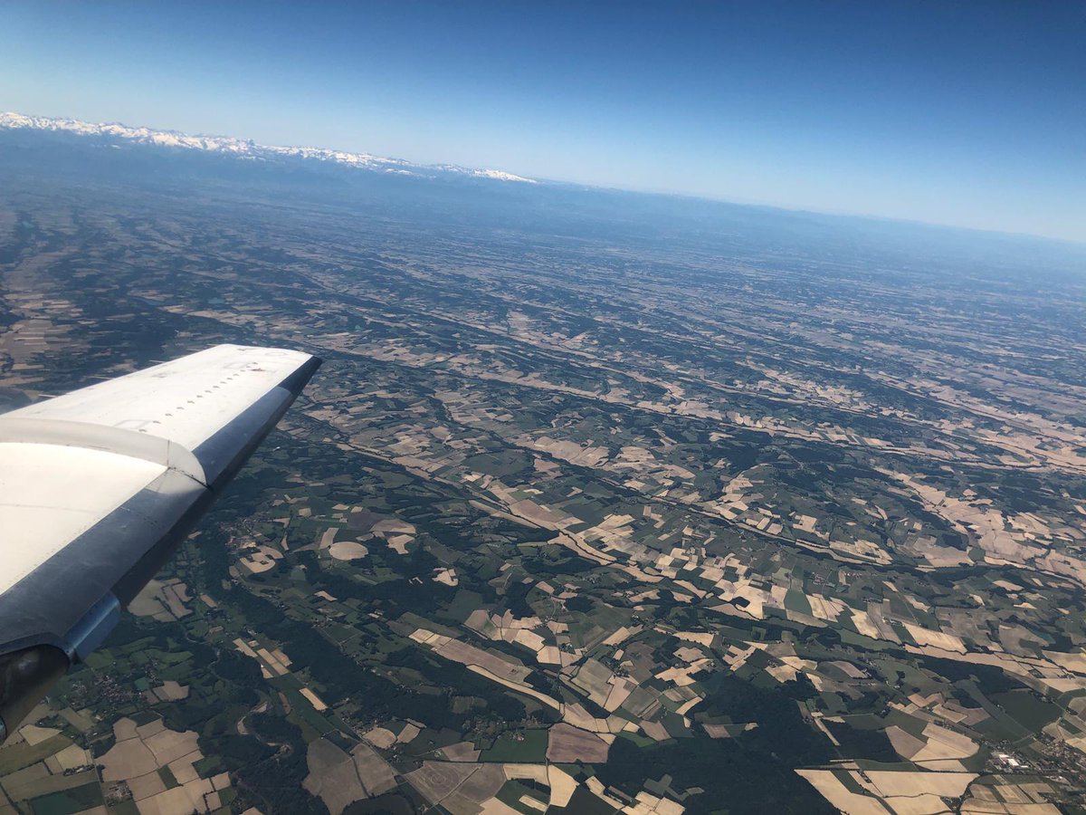 MD1Program's tweet photo. Did you know that the MD1 team can go anywhere in the world with our state-of-the-art equipment?
We partner with #airambulance companies to send our highly trained #flightphysicians to bring you home safely.
#wellbringyouhome #globalreach #md1everywhere #md1program #emsphysicians https://t.co/yJqKIkDuhj