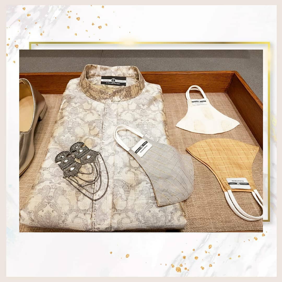 GargeeDesigner's tweet photo. This wedding season, baraatis got to bring their safe game on with our cotton made wedding mask specially crafted for baraatis. https://t.co/qadiTa9ne8