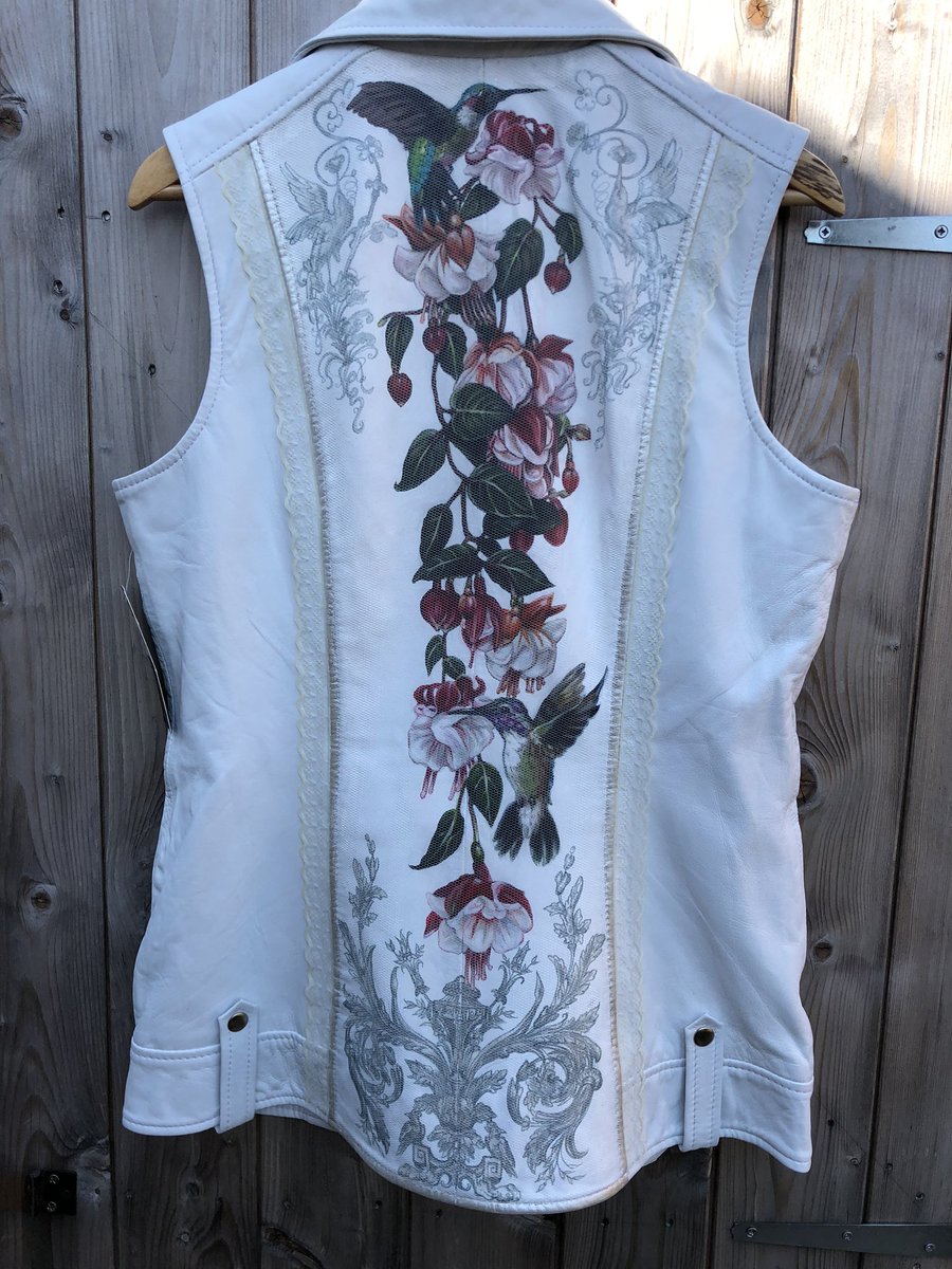 rgairy's tweet photo. Hand Painted and totally unique. Let’s chat about your leather biker jacket. Looks amazing in jeans or a ball gown! #GoBthe1 #Gogairy 07851048974 GoGairy Hand Painted Leathers. https://t.co/zvfg7Dpp8k