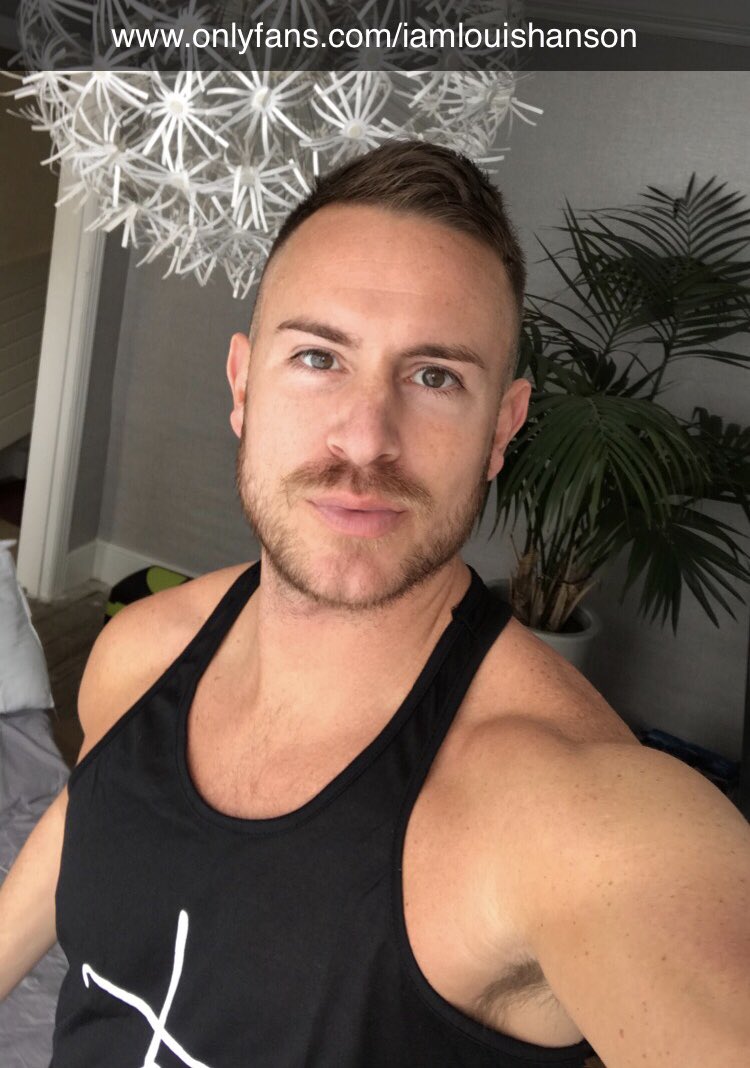 Hanson13Louis's tweet photo. https://t.co/6vTTe4hyCt #gay #sex #nude #bigdick https://t.co/BiPZRYUkhm