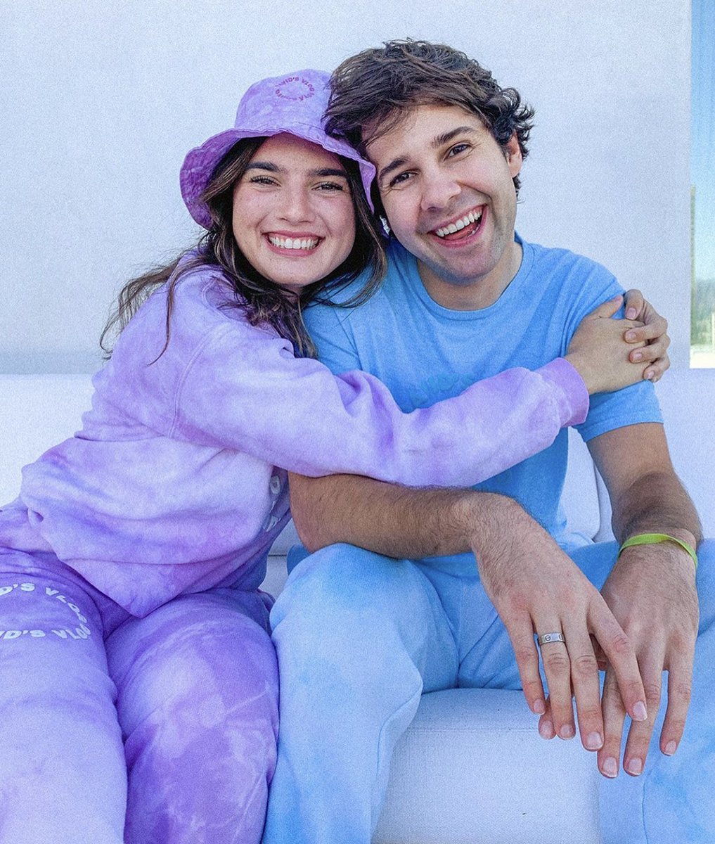 FanjoyCo's tweet photo. Friday 10am pt 😍

@DavidDobrik ☁️ https://t.co/dmbHHNRcuD