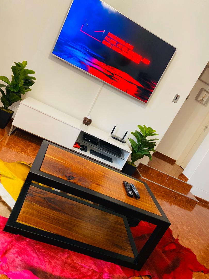 CcPandwana's tweet photo. Presidential Timber Coffee Tables on SALE.

Now available - Courier Service at own cost.

Contact details: 👇👇👇
📧 pandwanaremcon@gmail.com
☎+264 81 261 7365 https://t.co/QC15aFjlbM