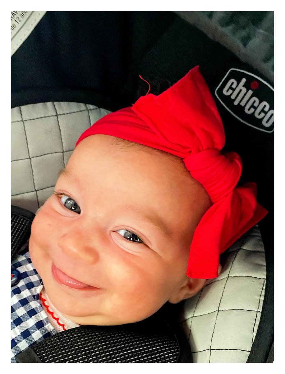 hicks_kylie's tweet photo. Smile always beautiful 😍 https://t.co/bgQn1EEaUJ
