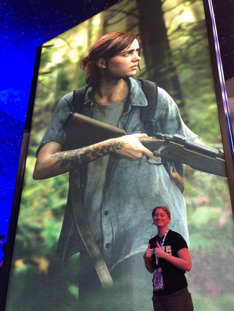 During that time (2018), ND was starting to ramp up their marketing for TLOU2. We went to our first E3 together and literally went to every TLOU related event LOL. It was also where I took this photo of Logan with  @Neil_Druckmann LMAO little did we know - 5/7