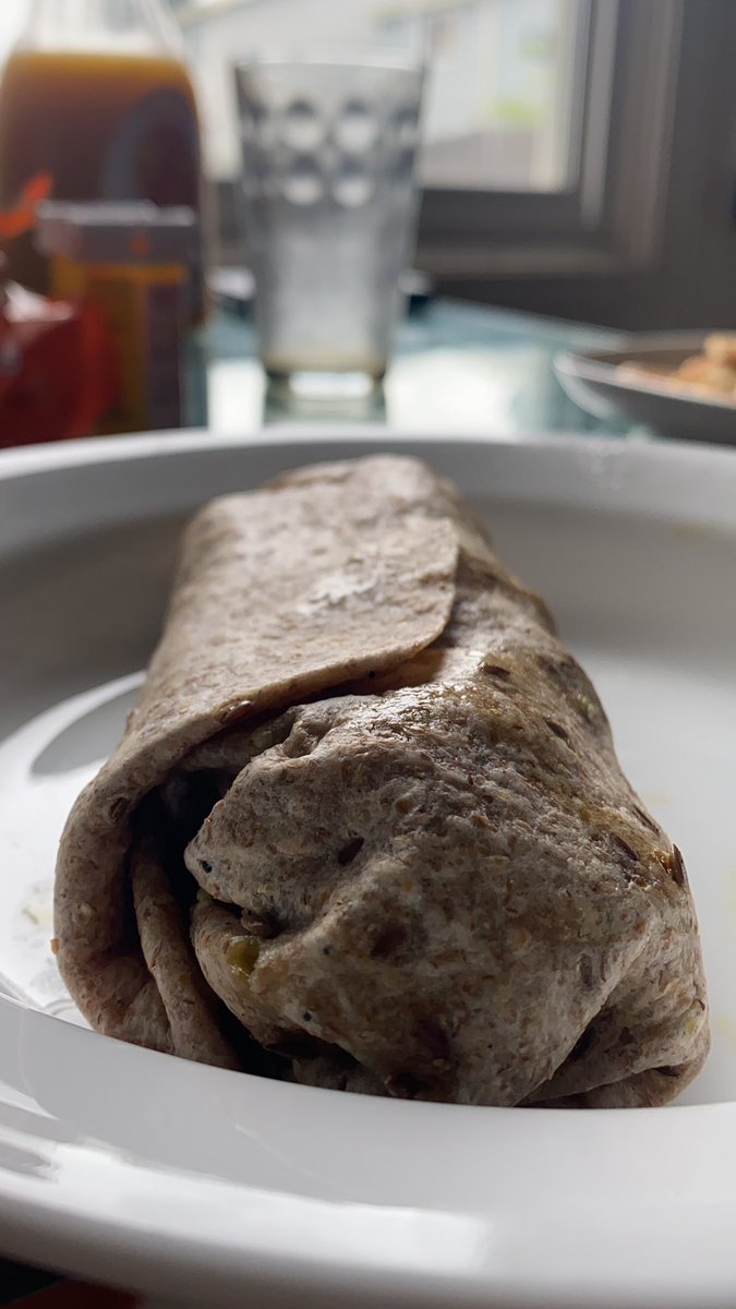 gainztalk's tweet photo. This 550 calories chicken wrap is up next for me to devour #gainztalk #improvedaily #fitnessjourney https://t.co/JZXOfAQVDn