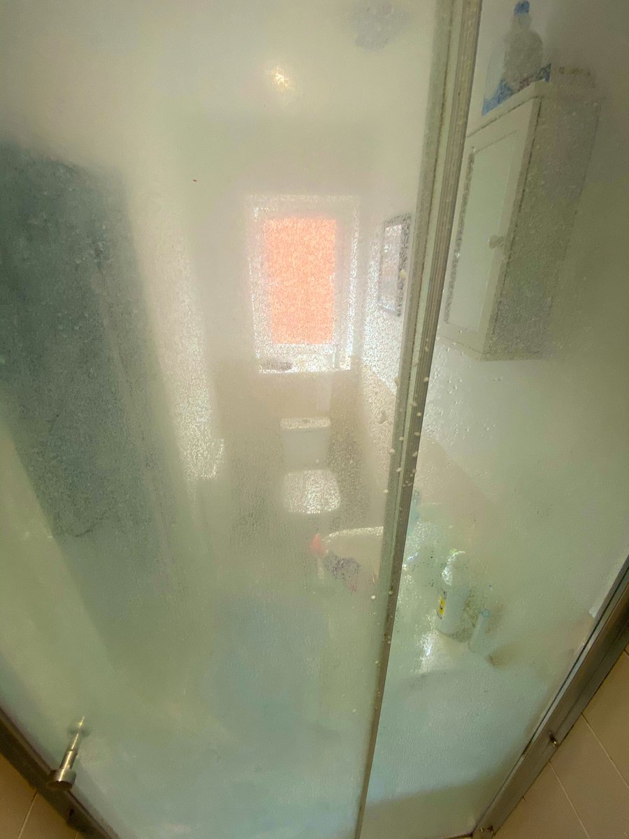 dirtchasers's tweet photo. Saving shower doors since 1877 #ProfessionalCleaning #DeepCleaning #CleaningBusiness #FamilyRunBusiness #Lancing #Worthing #Littlehampton https://t.co/xGMeiCCJYU