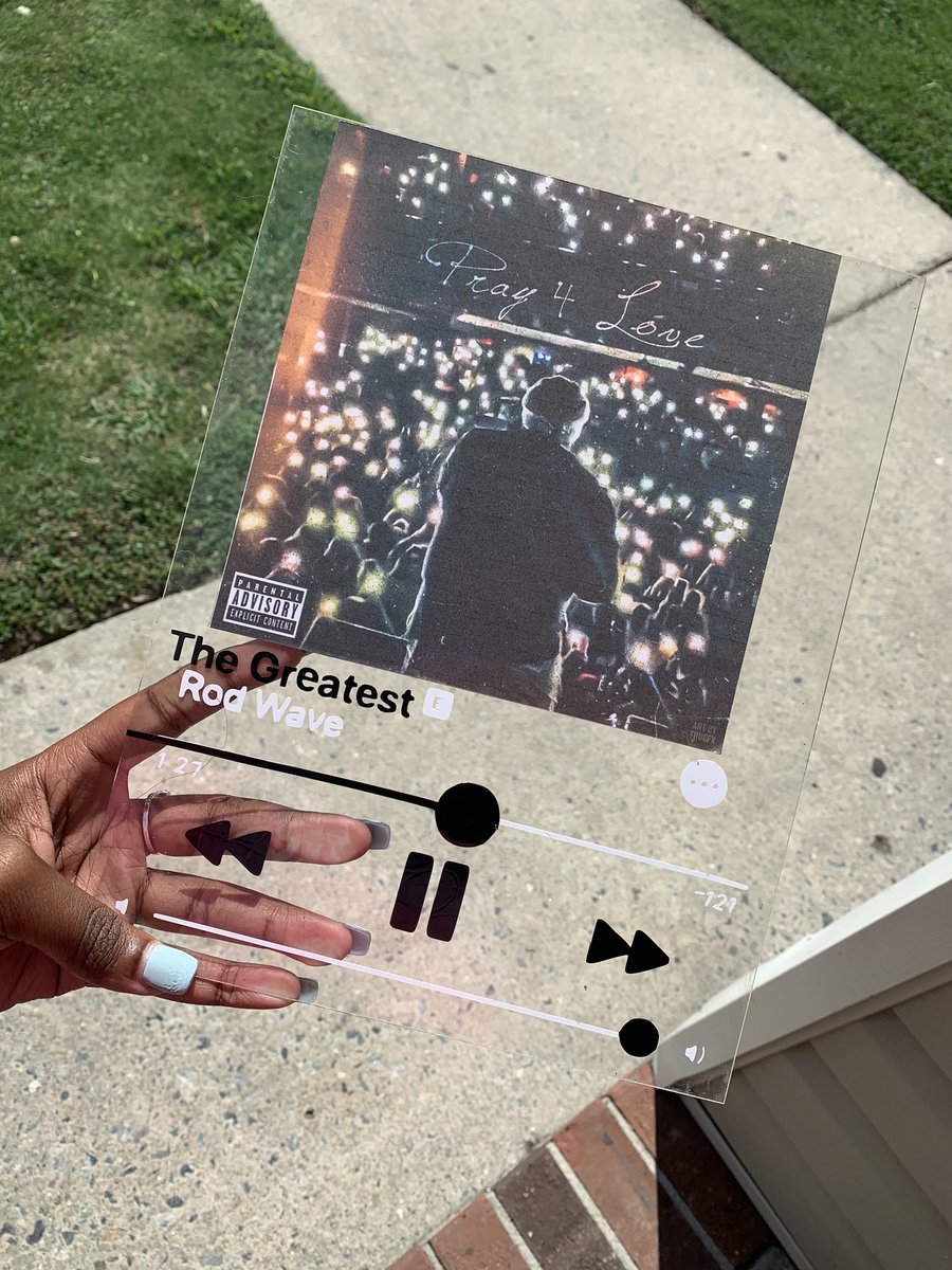 amianicolee's tweet photo. lol y’all know i had to try these 💘
NO they don’t play music , they’re for decoration .
and yes i’m selling them 💕 other colors are available .
#shoppp🥳🥳 https://t.co/R8mWcZPcUa
