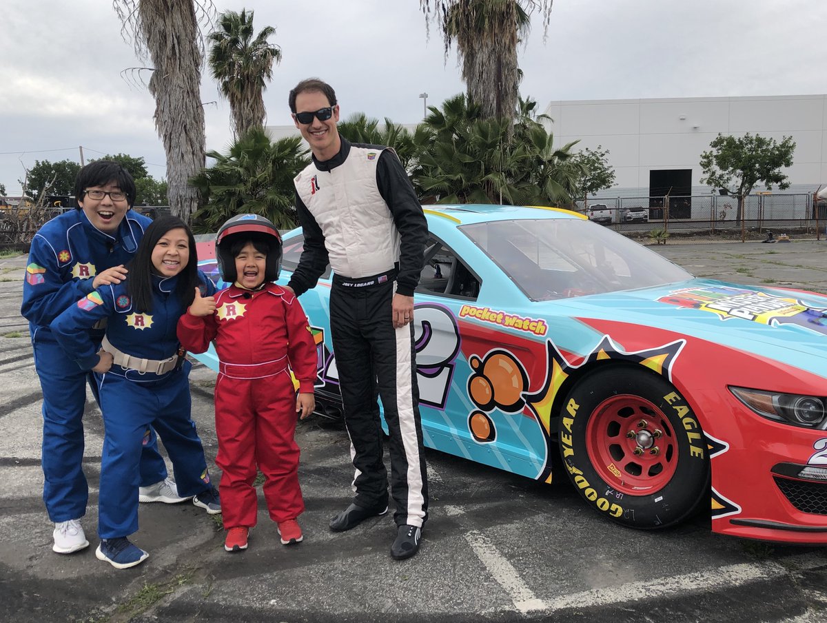 joeylogano's tweet photo. Talk about a fun time! NEW Episode of #RyansMysteryPlaydate airs tomorrow morning at 10:30AM ET on @Nickelodeon!

#NASCAR | #TeamJL | @RyansPlaydate https://t.co/PTJwKcBZxC