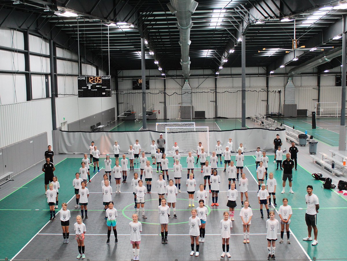 EdmondSoccer's tweet photo. What a great start to our new ESC Futsal Academy! Thank you to all the coaches, players, parents and Score OKC for making this happen! More photos and Info coming soon!

#WEAREEDMOND #ESCFUTSALACADEMY @EdmondSoccer https://t.co/I7KG7TdgPK