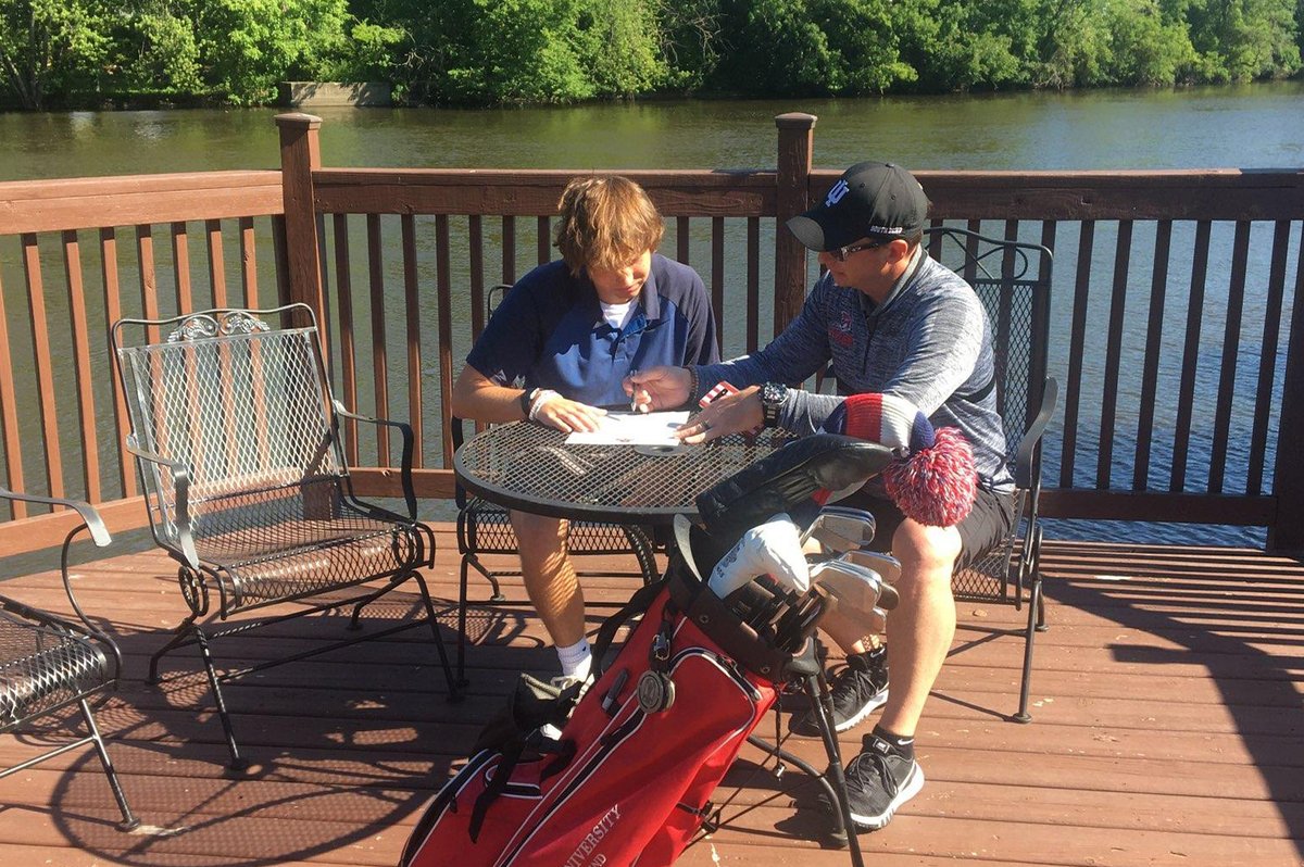 Even without a senior season, golfer Peyton Vanderhoff is able to keeping the drive going onto a college course. He'll continue his golf and academic careers at Indiana University South Bend! Read more online: otsegops.org/apps/news/arti…